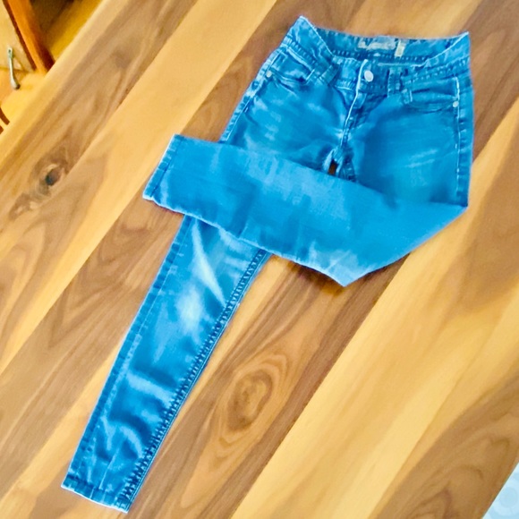 American Rag Jeans - Picture 3 of 5